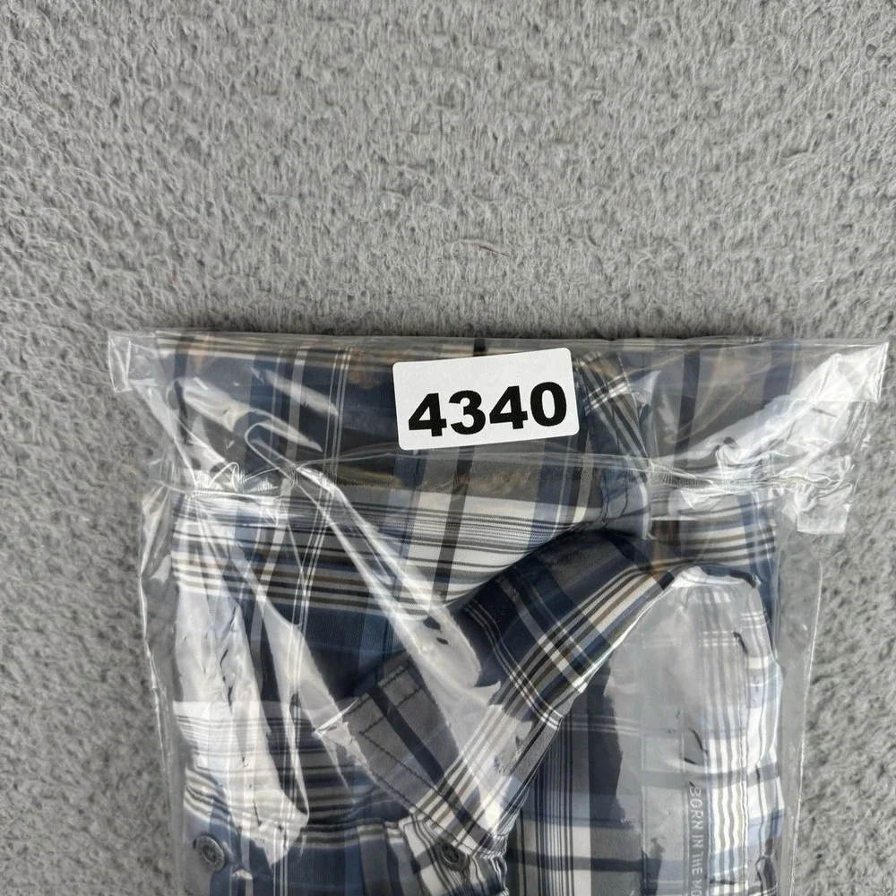 KUHL Men's Large Blue Plaid Short Sleeve Button Up Shirt Outdoor‎ Pockets